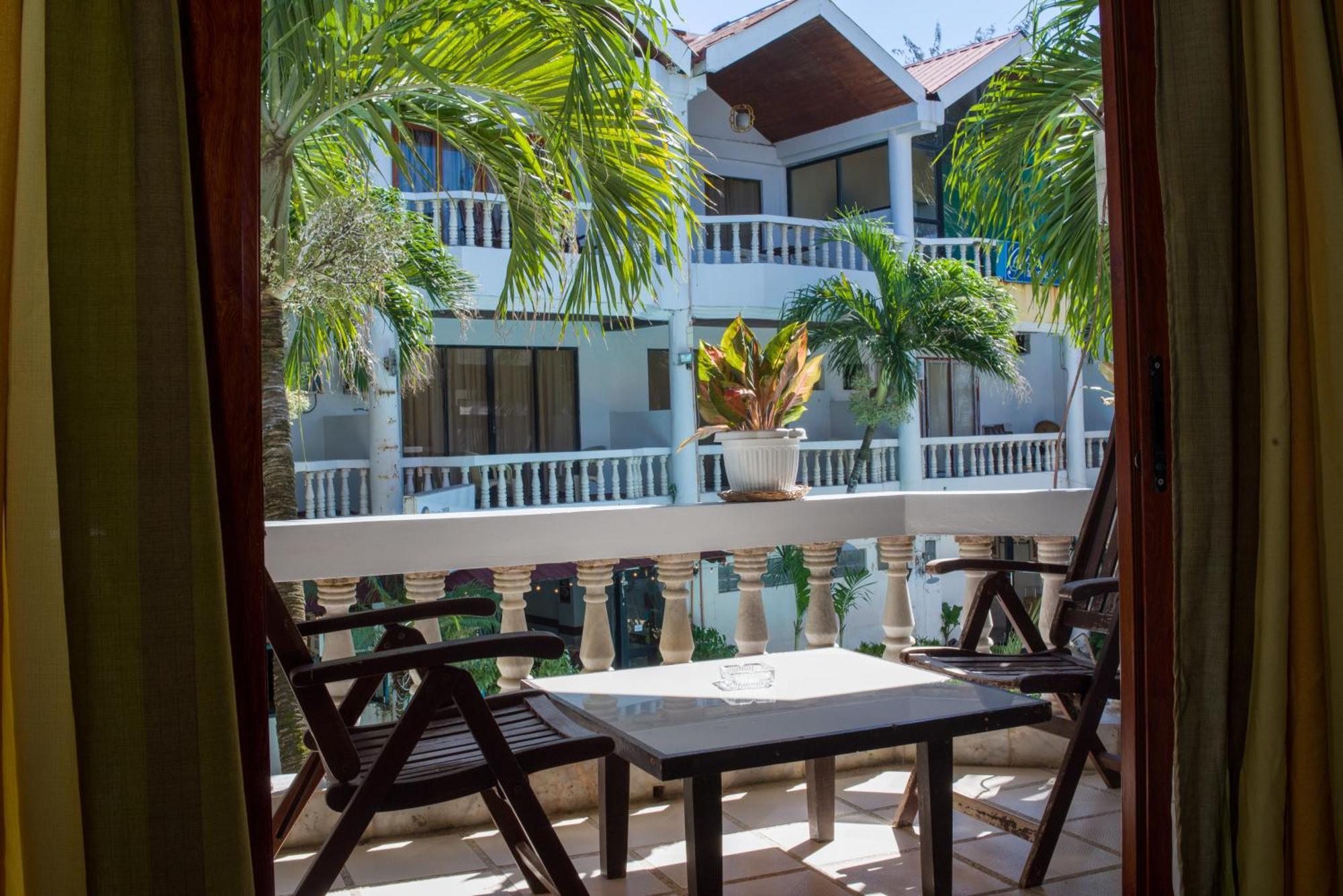 Boracay Peninsula Hotel Balabag  Exterior photo