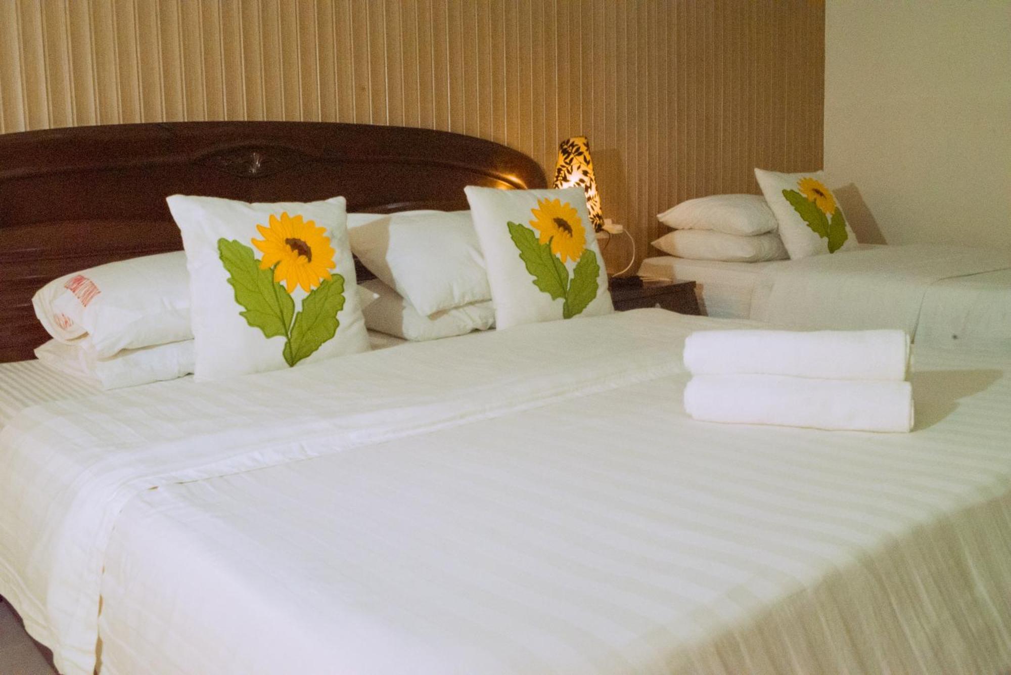 Boracay Peninsula Hotel Balabag  Exterior photo